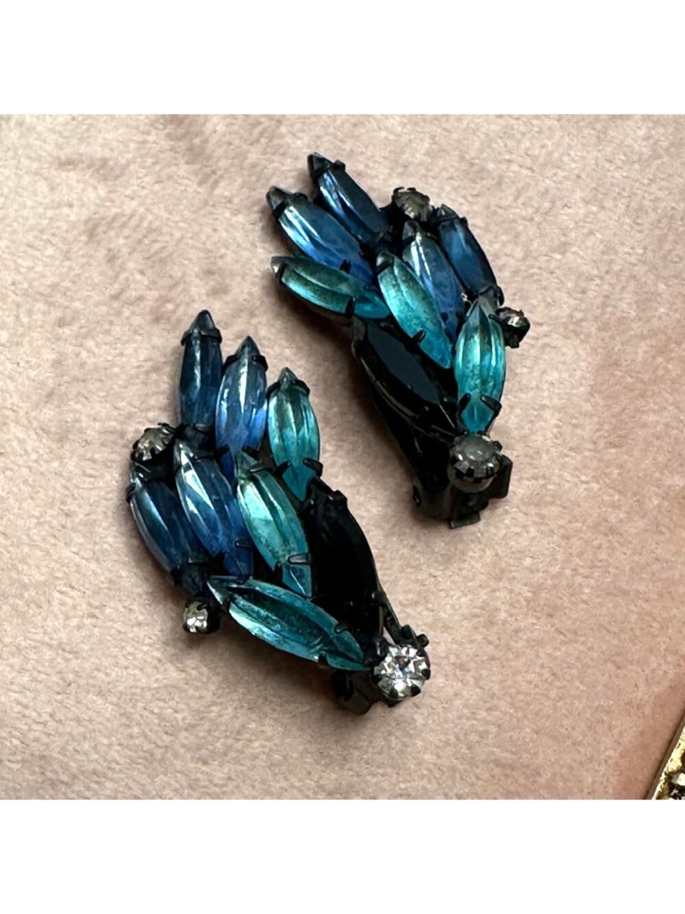 Rare Vintage Alice Caviness Japanned Clip-On Earrings Sapphire Aqua Teal Navette